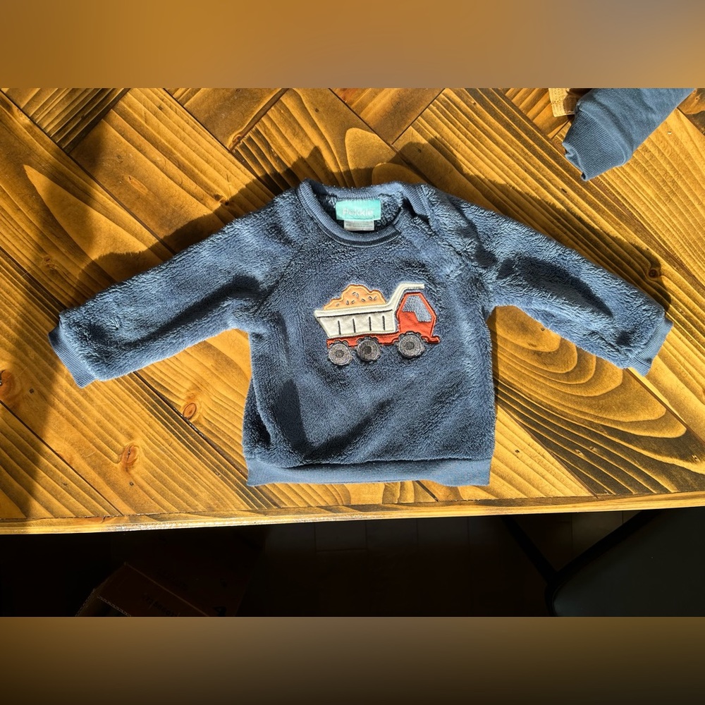 Fuzzy Crewneck
